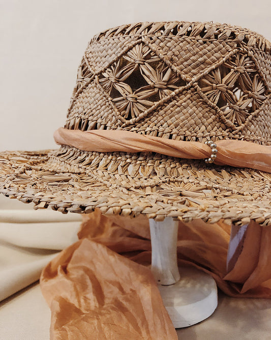 Folk | Hat